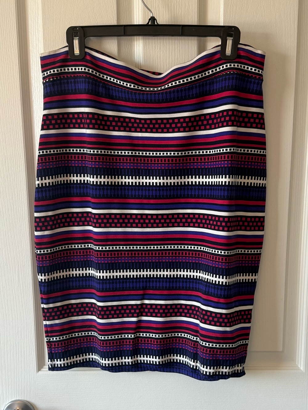 Pixley Striped Pencil Skirt Size Large Black Hot Pink Purple Stretch Knit
